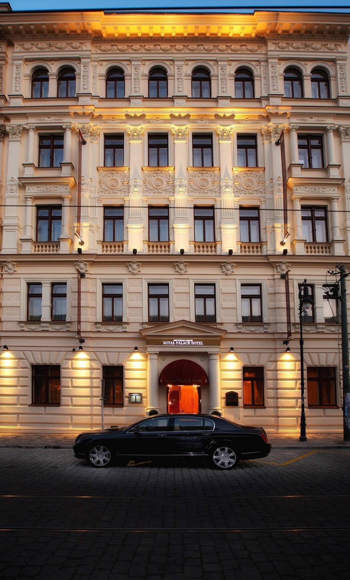 Luxury Family Hotel Royal Palace Praga Zewnętrze zdjęcie