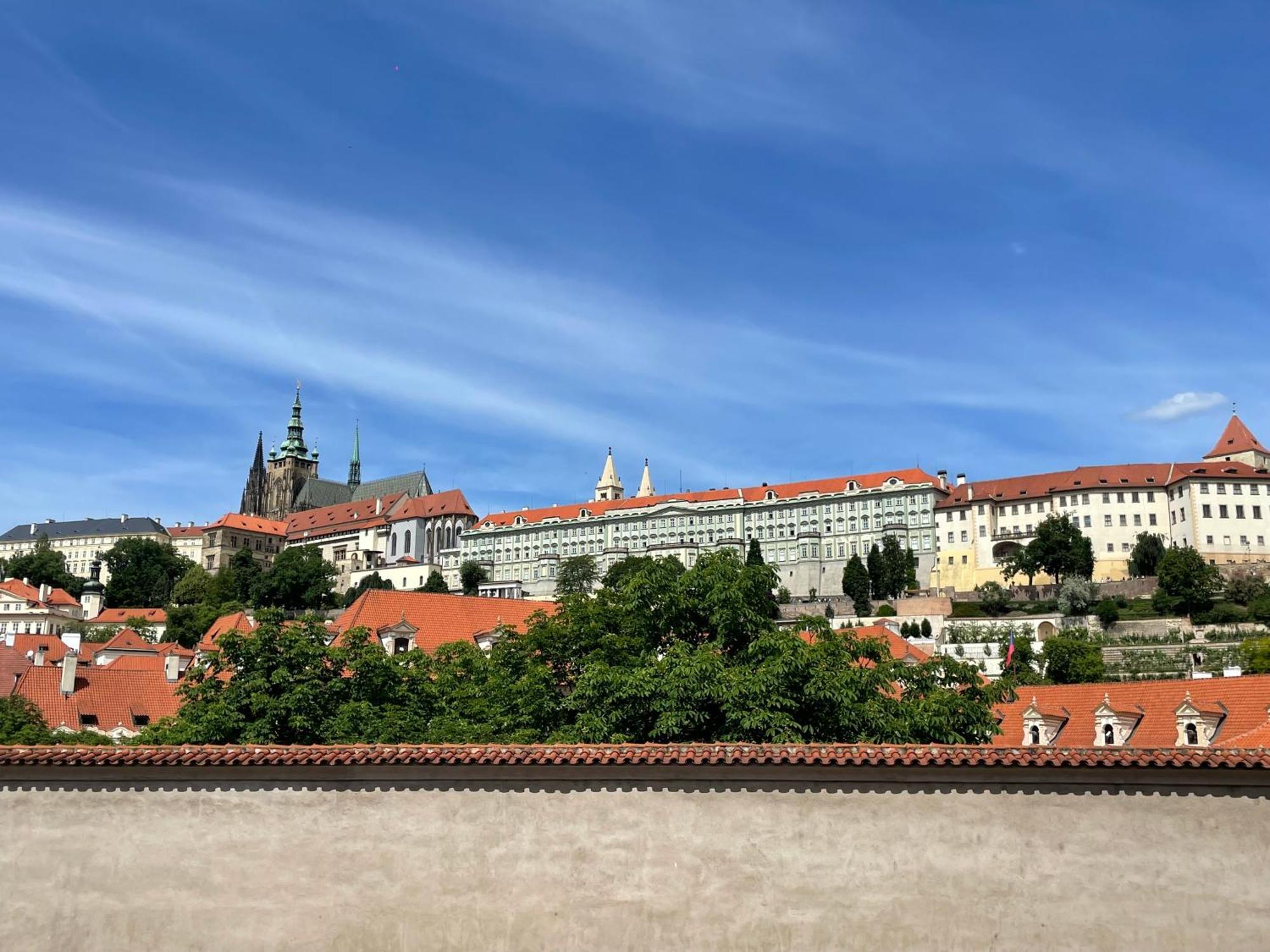 Luxury Family Hotel Royal Palace Praga Zewnętrze zdjęcie The Hradčany