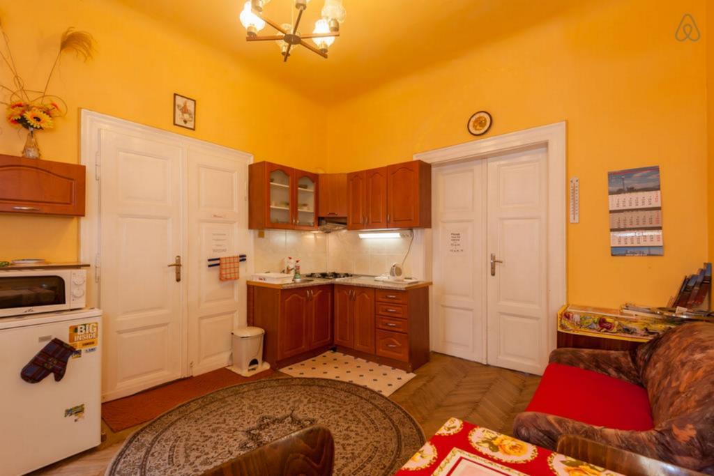 Luxury Family Hotel Royal Palace Praga Zewnętrze zdjęcie A typical apartment